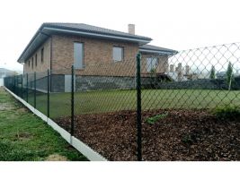 1045-4_ctyrhranne-poplastovane-pletivo-3-0-mm-drat