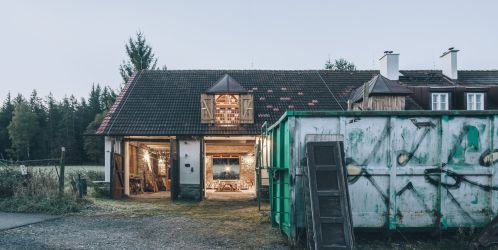 Bývalá kovárna v Pošumaví se proměnila na stylové místo k posezení