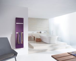 Koupelny plné inspirace - Designový radiátor v pestrých barvách dodá vašemu domovu teplo i šmrnc