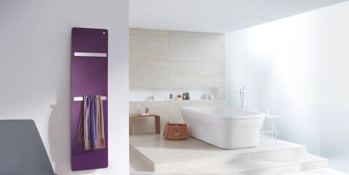 Koupelny plné inspirace - Designový radiátor v pestrých barvách dodá vašemu domovu teplo i šmrnc