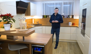 Realizace kuchyně v rodinném domě od designéra Miloše Kopeckého