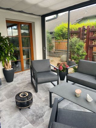 Koupelny plné inspirace - Dlaždice nepatří jen do koupelny a interiéru, ale dají se velmi efektivně využít i na vaší zahradě 