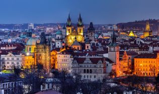 Do Prahy se vracejí turisté. Letos jich bylo o 28 procent více než loni