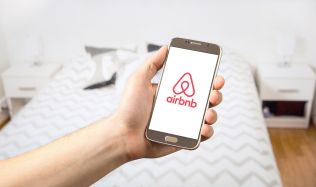 Finanční správa jde po daních z pronájmů bytů přes Airbnb