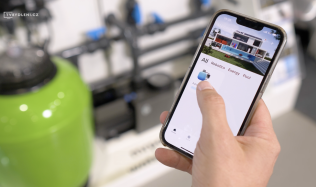 FOR ARCH 2025: Kompaktní stěna technologií pro bazény šetří čas i náklady na instalaci