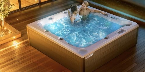 FOR ARCH 2025: Novinky ve vířivkách – úspora vody, energií a pohodlnější vstup