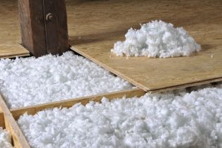 Foukaná izolace jako řešení pro úsporu energií a pohodlí domova