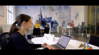 Hledáš práci, která Ti bude dávat smysl, peníze i volnost? Ukážeme Ti, jak snadno si můžeš vybudovat kariéru pod značkou ČSOB.