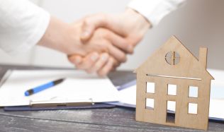 Hypotéky slaví třicet let. V devadesátkách byly jen pro vyvolené