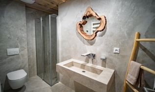 Stavba není sen 6 - Yasmin apartmán - Inspirace: Atypické umyvadlo z dlažby, které bude dokonale ladit s designem vaší koupelny