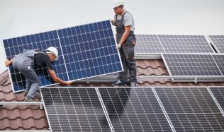 Jak rychle a bez starostí získat dotace na fotovoltaiku