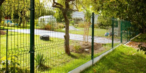 Kolik stojí oplocení domu a co všechno ovlivňuje výslednou cenu