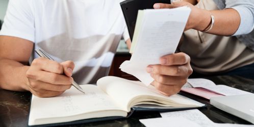 Končí levné fixace. Tisícům domácností se prodraží splátky hypoték