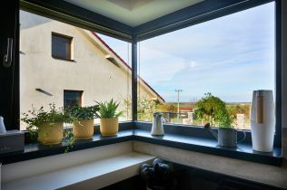 Kvalitní zasklení oken sníží náklady na vytápění o desítky procent! S financováním pomůže stát