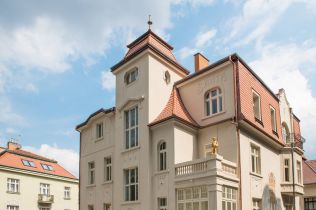 Moderní bydlení v secesní vile za 130 milionů