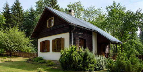 Můžete si na chatě zřídit trvalé bydliště? A co vám může zkomplikovat život