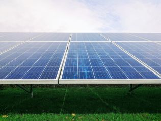 Vybíráme fotovoltaickou elektrárnu - Na co si dát pozor při výběru dodavatele fotovoltaiky!