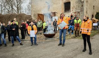 Na Zelené Hoře pomáhalo více než 200 dobrovolníků. Brigáda výrazně posunula úklid areálu