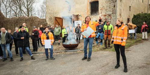Na Zelené Hoře pomáhalo více než 200 dobrovolníků. Brigáda výrazně posunula úklid areálu