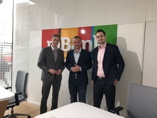 Nakoukněte do zákulisí nové reportáže