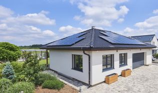 Nová norma zvyšuje bezpečnost fotovoltaik. Chrání investory i pojištěné majitele domů