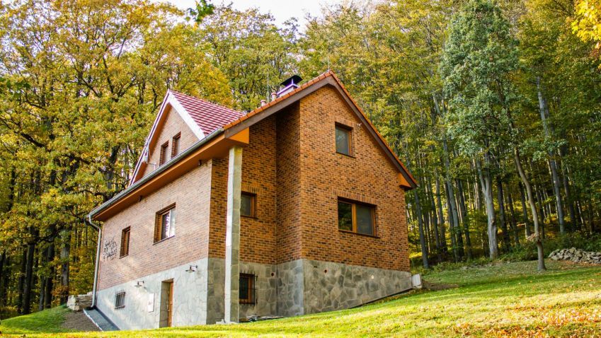 O chaty je rekordní zájem. Poradíme vám, na co si dát pozor při jejich pořizování