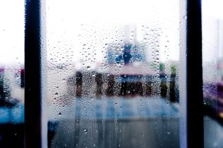 Poradíme vám, jak předejít rosení oken