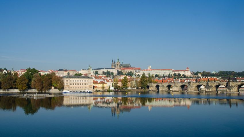 Pražané vydělávají na byt 17 let. To je déle než v Berlíně, Vídni nebo Bratislavě