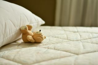 Zdravý spánek - Proč by matrace pro dítě neměla obsahovat paměťovou pěnu a jak zajistit kvalitní spánek vašim ratolestem?