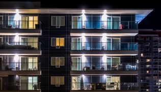 Průměrná cena bytů v Česku klesla – pokračuje tak předpokládaný pokles