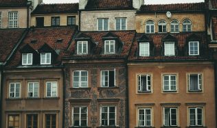 Průzkum: Tři pětiny Pražanů dávají za bydlení do 30 % rozpočtu