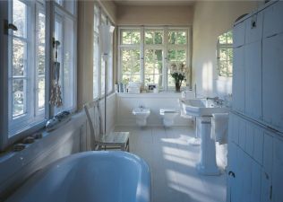 Koupelny plné inspirace - Sanitární keramika ve stylu 20. let vás ohromí svým designem