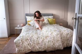 Saténové povlečení: když spánek dostane punc luxusu