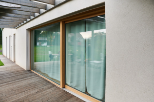 Správně zvolené zasklení vašeho domu ušetří výdaje za energie