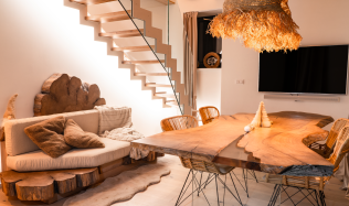 Stavba není sen 6 - Milujete dřevo v interiéru? Nejkrásnější dřevěné stoly, schody i stropy - inspirujte se!