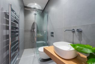 Tip, jak si zařídit malou koupelnu v paneláku!