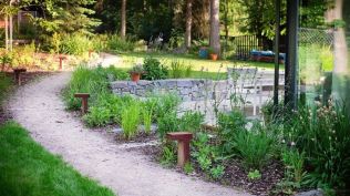 Udělejte z vaší zahrady místo plné života