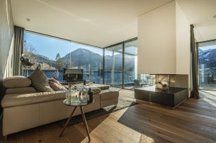 Vybíráme okna - Unikátní posuvná okna pro rodinné vily zaručují krásný výhled i designový vzhled