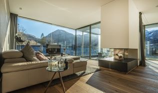 Unikátní posuvná okna pro rodinné vily zaručují krásný výhled i designový vzhled