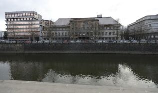 Chátrající skvosty - V areálu bývalých městských lázní v Plzni začaly naplno bourací práce
