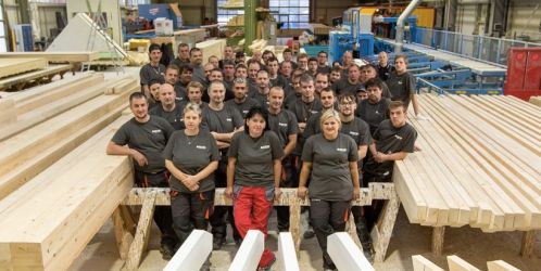 Ve Vejprnicích u Plzně se rozběhla další výroba montovaných domků, firma hledá posily