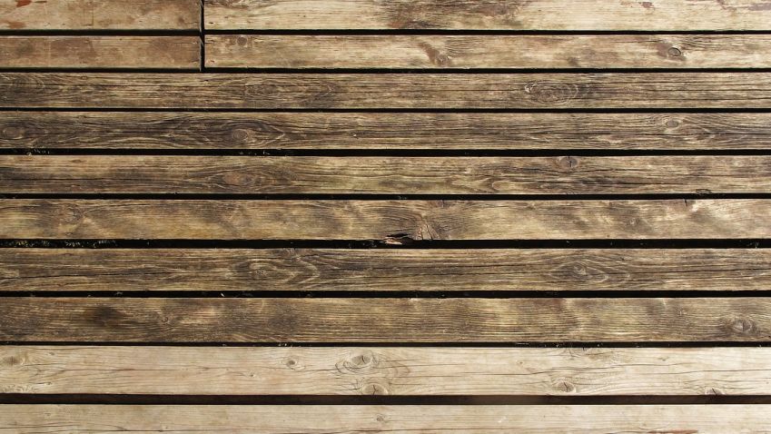 Víte, jak správně pečovat o dřevěnou podlahu?
