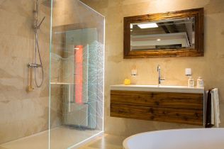 Vytvořte si v koupelně oázu zdraví díky infračervené sprše