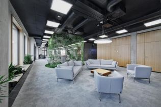 Zajímavě navržený pracovní prostor přispívá k pozitivnímu myšlení a lepší náladě