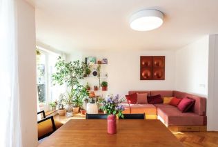 Ze starého nevhodně řešeného bytu vznikl trendy byt pro mladý pár