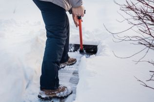 Zimní past jménem ledovka: Tipy, jak se vyhnout úrazům