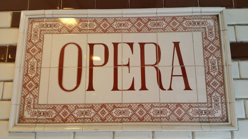 Prohlídka rekonstruované Státní opery přilákala stovky lidí!