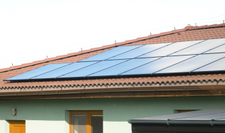 Zvažujete fotovoltaickou elektrárnu na váš dům? Tohle je několik věcí, které byste měli vědět...